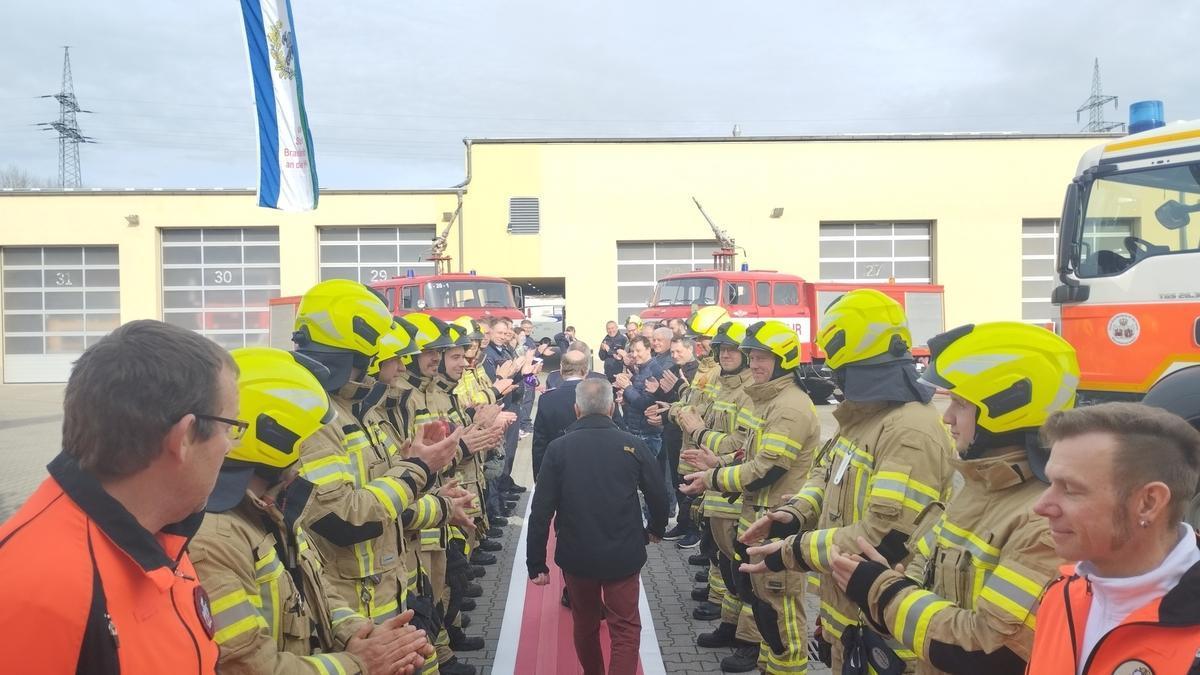 Verabschiedung Langj Hriger Mitarbeiter In Den Ruhestand Feuerwehr