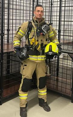 Feuerwehrmann in Schutzkleidung