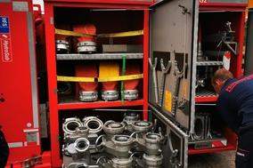 Blick in das HFS mit seinen Schläuchen und Kupplungen