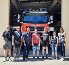 Gruppenbild vor dem HFS