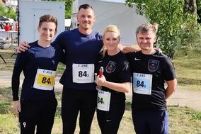 Teambild – 3 Männer und zwei Frauen