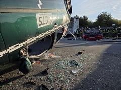 Pkw auf Dach liegend