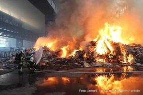 B- Brand Gebäude groß