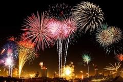 Feuerwerk am Nachthimmel
