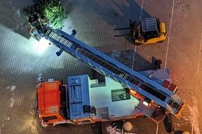 Drehleiter mit Tannenbaum