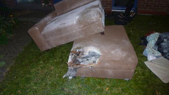 angebranntes Sofa