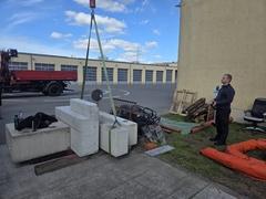 Betonblöcke am Kran