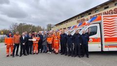 Gruppenbild vor den RTW´s