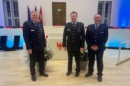 3 Kollegen der Feuerwehr im CDU Landtag