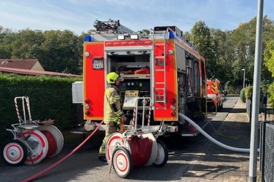 Löschfahrzeug auf Straße