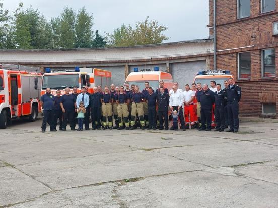 Gruppenfoto vor der alten Wache