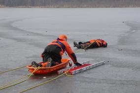 Warnung vor Betreten der Eisflächen 