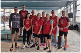 Mannschaft und Pokal auf einer Collage