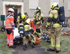 Menschenrettung zusammen mit Feuerwehr und Rettungsdienst