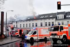 Feuerwehr an Ampelkreuzung