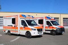 Rettungswagen im Innenhof der Feuerwehr Brandenburg