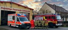Gruppenfoto vor dem Gerätehaus der FF Schmerzke