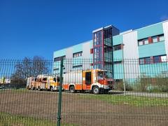 Feuerwehrautos vor dem HKW