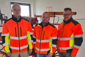 3 Männer mit Schnittschutzjacken