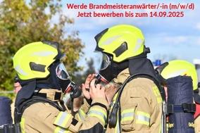 Zwei Feuerwehrmänner unter PA