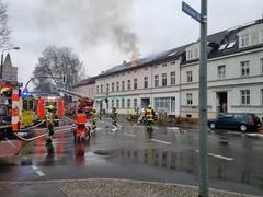 Feuer aus Dachstuhl