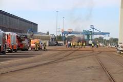 Die Einsatzkräfte sind eingetroffen, eine erste Erkundung wird durchgeführt